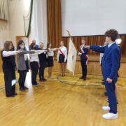 Zdjęcie - Ślubowanie klas pierwszych (październik 2021 r.)